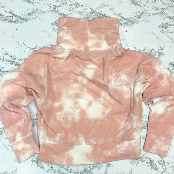 Go-Warm Pink and White Old Navy Cropped Fleece Funnel-Neck Sweatshirt - 1029 - Picture 5 of 9
